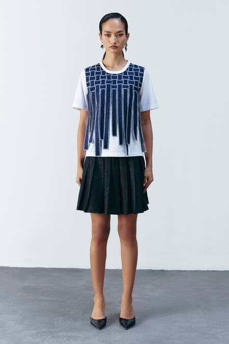 Mellowdrama_White Cotton Crew Neck Weave Work T-shirt_Online_at_Aza_Fashions