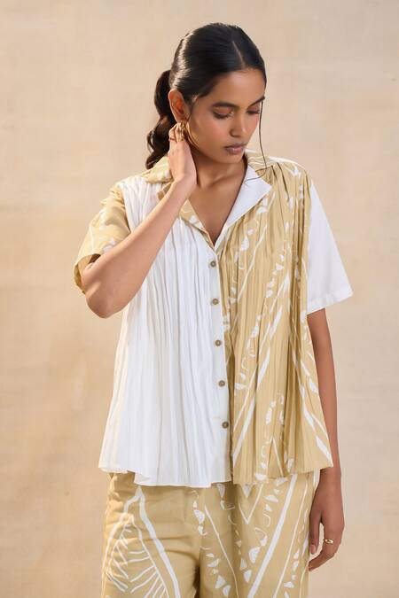 Shop Vedika M White Linen Collared Chevron Shell Pleated Shirt Set Online at Aza Fashions Shop_Vedika M_White Linen Collared Chevron Shell Pleated Shirt Set _Online_at_Aza_Fashions