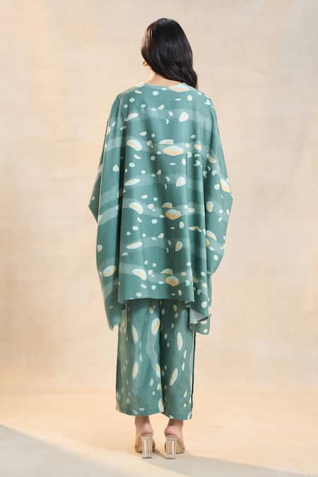 Shop Vedika M Green Linen V-neck Waterdrop Kaftan Top at Aza Fashions Shop_Vedika M_Green Linen V-neck Waterdrop Kaftan Top _at_Aza_Fashions