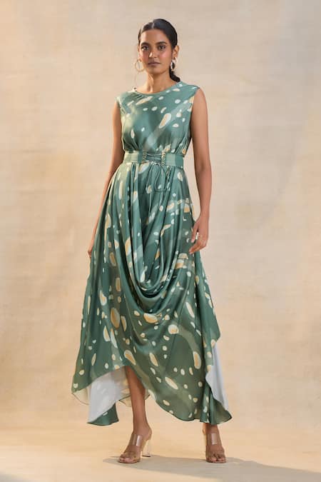 Vedika M_Green Round Neck Waterdrop Drape Dress With Belt _Online_at_Aza_Fashions