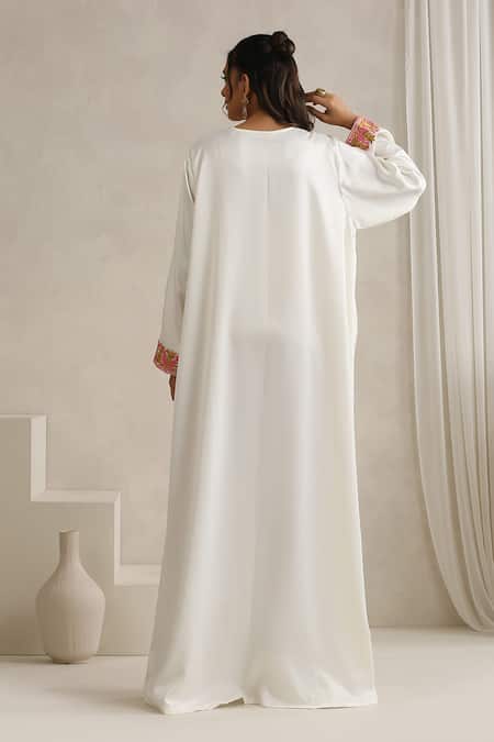 Wazir C Nargis White Abaya 
