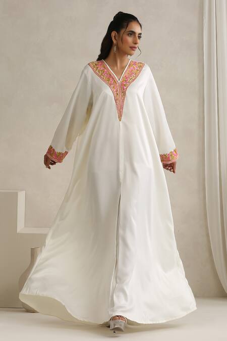 Buy_Wazir C_White Satin Embroidery V-neck Nargis Abaya _Online_at_Aza_Fashions