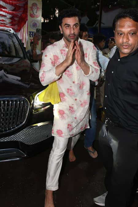 Buy Nafs Ivory Chanderi Embroidery Floral Kurta Set Online at Aza Fashions Buy_Nafs_Ivory Chanderi Embroidery Floral Kurta Set _Online_at_Aza_Fashions