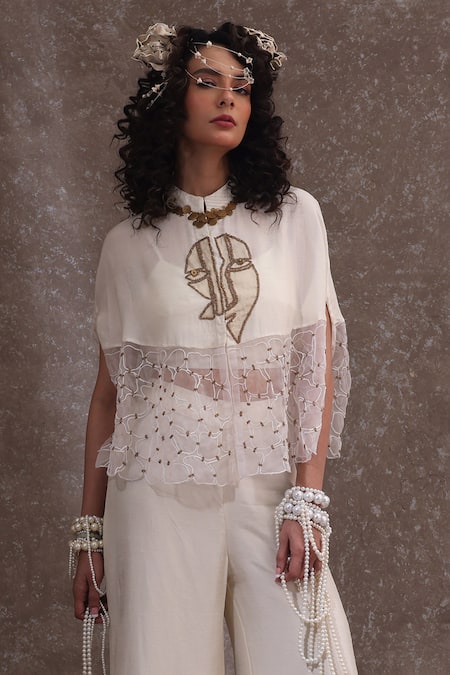 Urmil Off White Fusion Style Kurta Set 