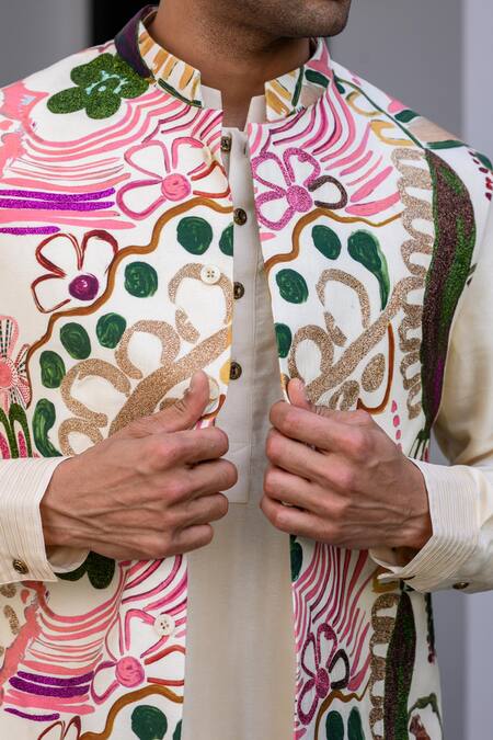 Juhi Bengani Cream Silk, Cotton, Muslin Zari Designer Multi Colour Bundi Set at Aza Fashions Juhi Bengani_Cream Silk, Cotton, Muslin Zari Designer Multi Colour Bundi Set _at_Aza_Fashions