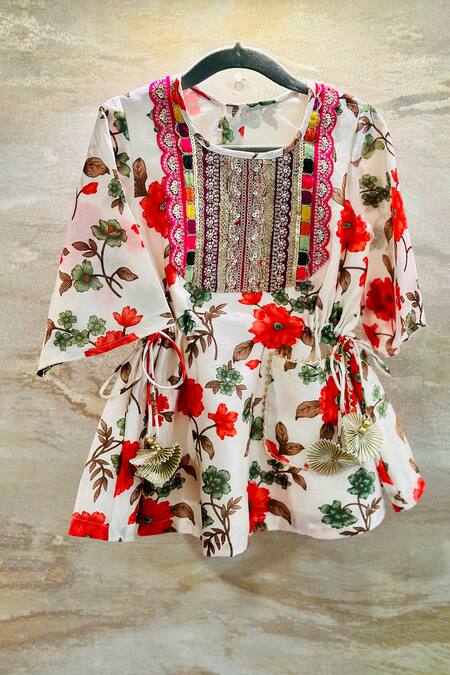 Shop Rage Attire-Sweta Saria White Muslin Floral Printed Kurta Set at Aza Fashions Shop_Rage Attire-Sweta Saria_White Muslin Floral Printed Kurta Set_at_Aza_Fashions