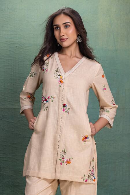 Shop Kahani Lush Beige Cotton Embroidery V-neck Machine And Hand Set Online at Aza Fashions Shop_Kahani Lush_Beige Cotton Embroidery V-neck Machine And Hand Set _Online_at_Aza_Fashions