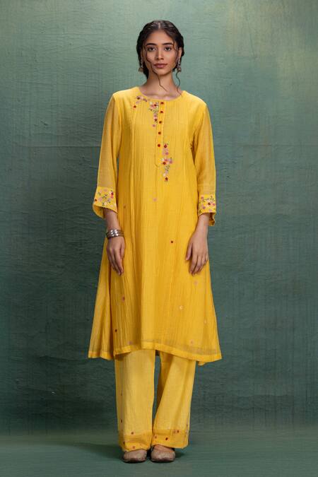 Kahani Lush Yellow Chanderi Embroidery Round , Button-down Kurta Pant Set Online at Aza Fashions Kahani Lush_Yellow Chanderi Embroidery Round , Button-down Kurta Pant Set _Online_at_Aza_Fashions