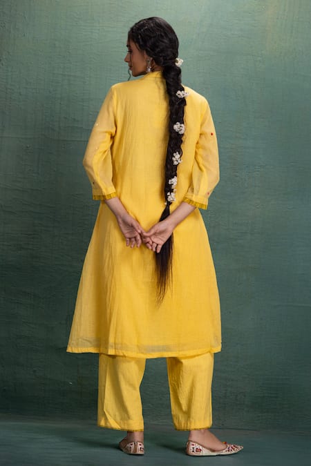 Kahani Lush Yellow Machine Embroidery Kurta Set 