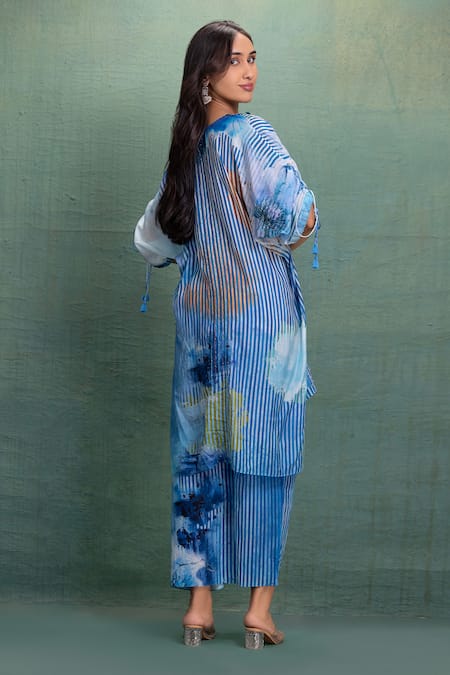 Kahani Lush Blue Printed Kurta Pant Set 