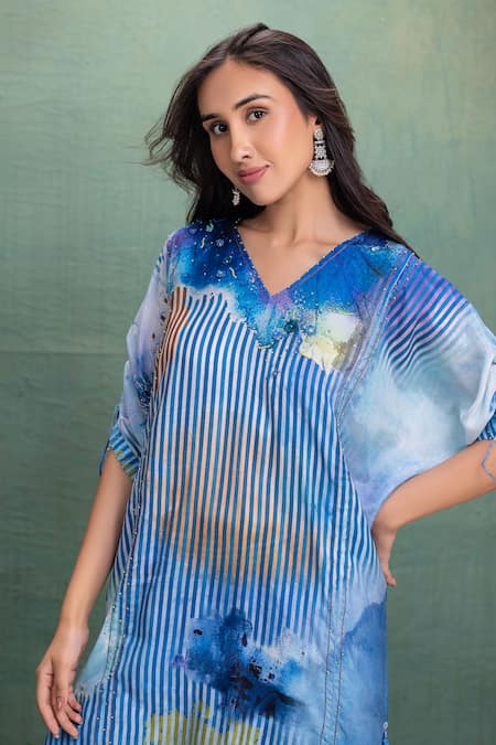 Shop_Kahani Lush_Blue Cotton, Silk Embroidery V-neck Printed Kurta Pant Set _Online_at_Aza_Fashions