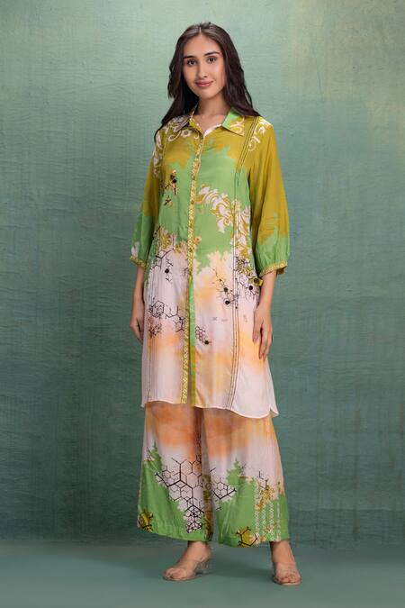 Kahani Lush_Green Cotton Embroidery Collared Printed Kurta Pant Set _Online_at_Aza_Fashions