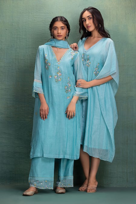 Kahani Lush_Blue Chanderi Embroidery Split V-neck Kurta Set _at_Aza_Fashions