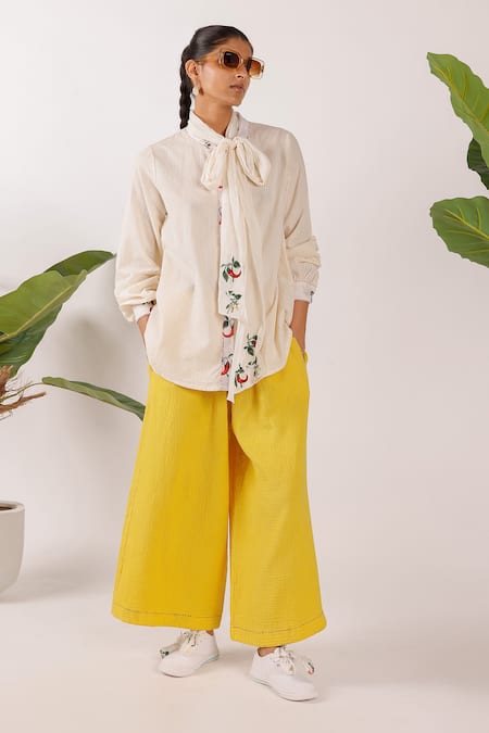 Buy_Nikasha_Cream Cotton Embroidery Turtle Neck Chilly Seersucker Shirt 