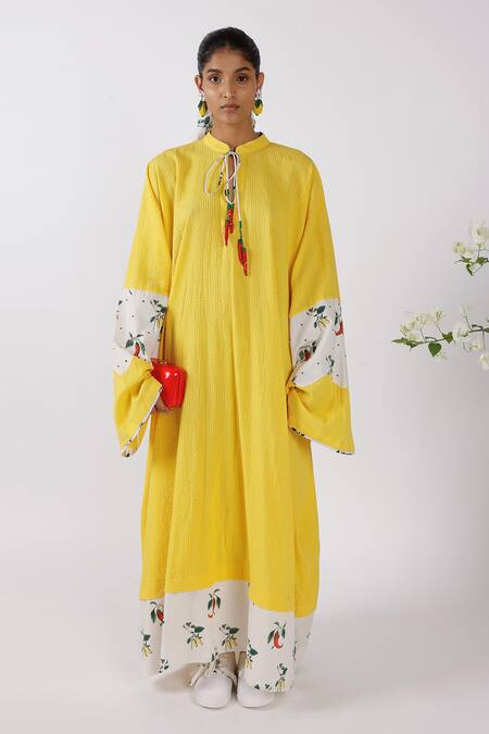 Buy Nikasha Yellow Cotton Round Neck Chilly Print Kaftan Online at Aza Fashions Buy_Nikasha_Yellow Cotton Round Neck Chilly Print Kaftan _Online_at_Aza_Fashions