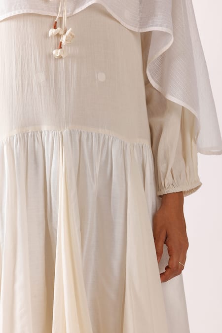 Buy_Nikasha_Cream Cotton Fabric Flowers Round Neck Jamdani Godet Cape Dress