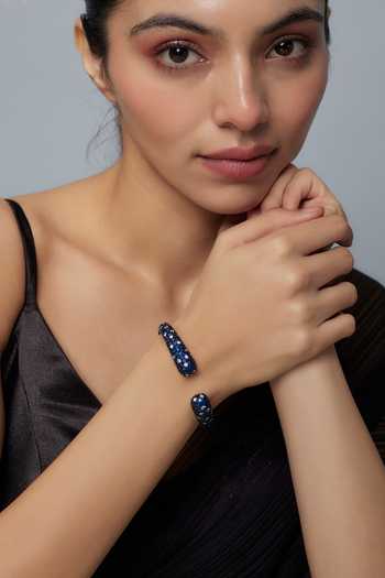 Buy Vivinia By Vidhi Mehra Silver Plated Zari Designer And Blue Zircon Bangle at Aza Fashions Buy_Vivinia By Vidhi Mehra_Silver Plated Zari Designer And Blue Zircon Bangle _at_Aza_Fashions