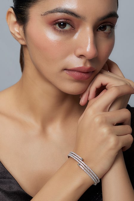 Vivinia By Vidhi Mehra Silver Zircon Embellished Kada 