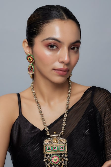 VIVINIA by Vidhi Mehra Kundan Polki Necklace & Earring Set 