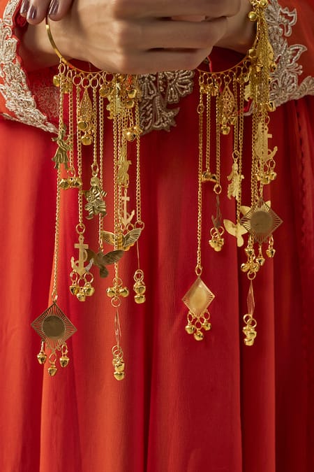 Buy Vivinia By Vidhi Mehra Gold Plated Chains Adjustable Kaleera Bangles Online at Aza Fashions Buy_Vivinia By Vidhi Mehra_Gold Plated Chains Adjustable Kaleera Bangles _Online_at_Aza_Fashions