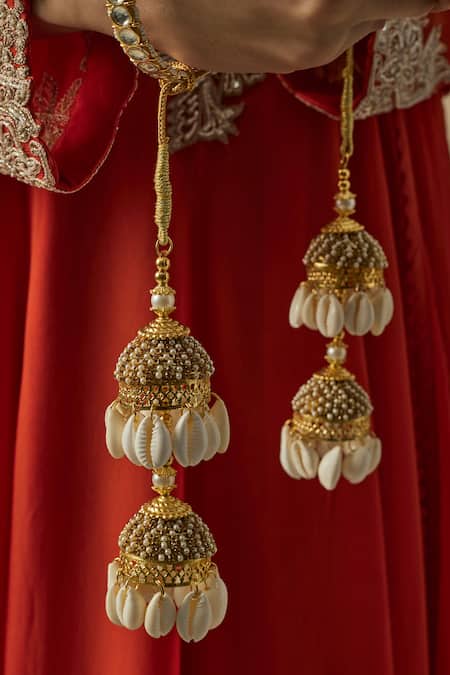Buy Vivinia By Vidhi Mehra Gold Plated Kundan Polki Kaleeras Online at Aza Fashions Buy_Vivinia By Vidhi Mehra_Gold Plated Kundan Polki Kaleeras _Online_at_Aza_Fashions