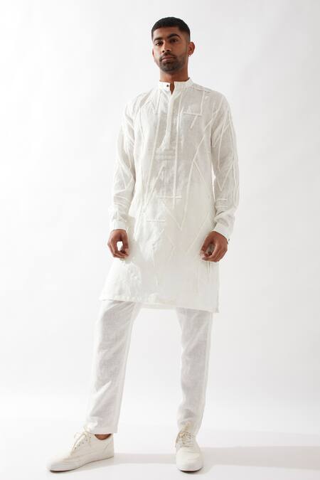 Buy_Son Of A Noble Snob_White Linen Applique Kurta _Online_at_Aza_Fashions