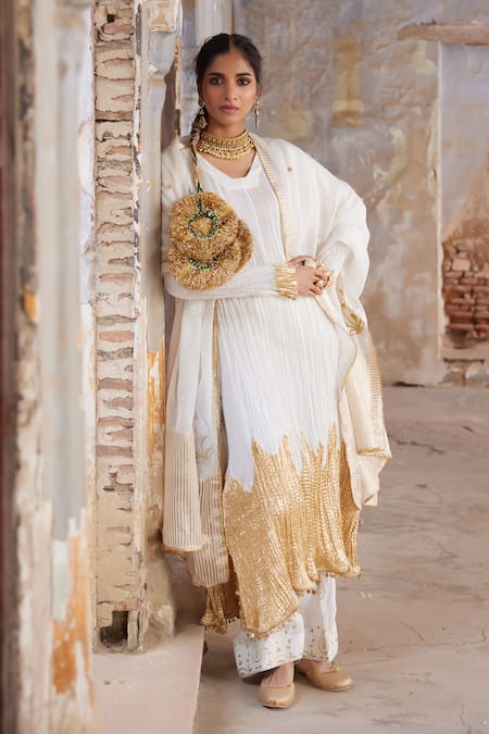 Etasha by Asha Jain Ivory & Gold Designer Kurta Set 