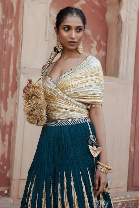 Etasha By Asha Jain_Green Silk V-neck Bottle Fusion Lehenga Set _Online_at_Aza_Fashions