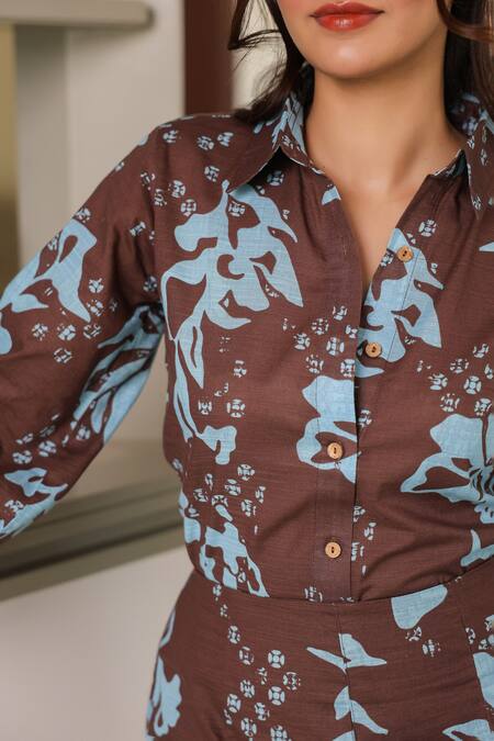B'Infinite Brown Cotton Collared Floral Print Shirt And Shorts Set at Aza Fashions B'Infinite_Brown Cotton Collared Floral Print Shirt And Shorts Set _at_Aza_Fashions