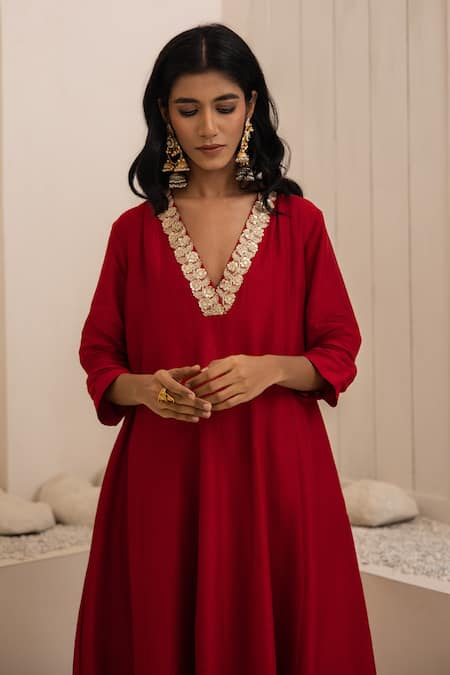 Shop_Tuli_Red Silk, Cotton Embroidery V-neck Reet Kalidaar Dola Kurta Set _Online_at_Aza_Fashions