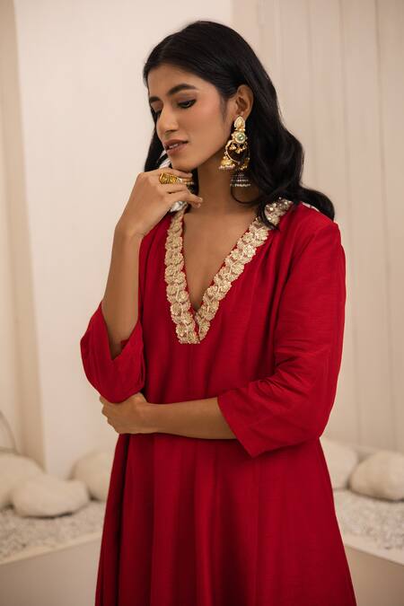Tuli_Red Silk, Cotton Embroidery V-neck Reet Kalidaar Dola Kurta Set _at_Aza_Fashions