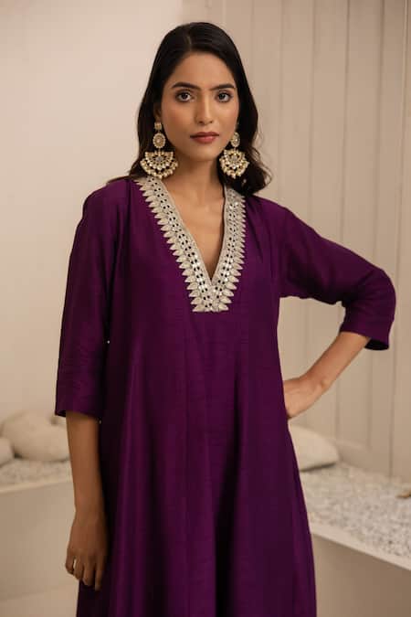 Buy_Tuli_Purple Cotton, Silk Embroidery V-neck Jamuni Kalidaar Kurta Set _Online_at_Aza_Fashions