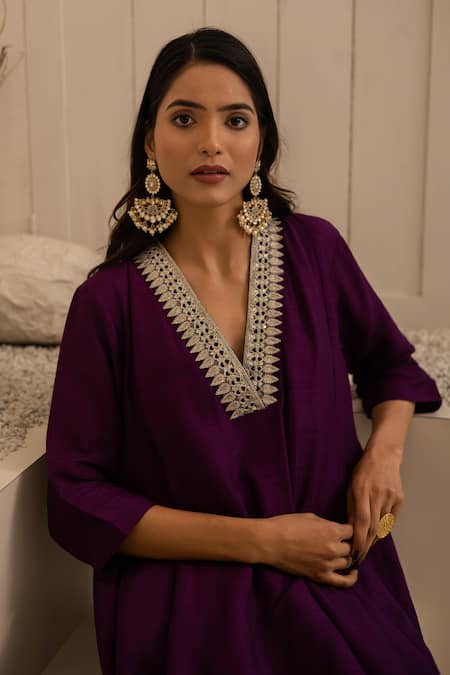 Shop_Tuli_Purple Cotton, Silk Embroidery V-neck Jamuni Kalidaar Kurta Set _Online_at_Aza_Fashions