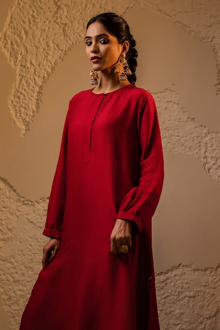 Tuli_Red Silk, Cotton Round Neck Anar A-line Dola Kurta Set _Online_at_Aza_Fashions