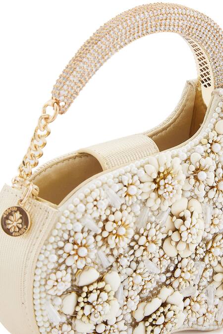 Buy Anaar White Fabric Flowers, Beads Swan Annette Floral Clutch Buy_Anaar_White Fabric Flowers, Beads Swan Annette Floral Clutch