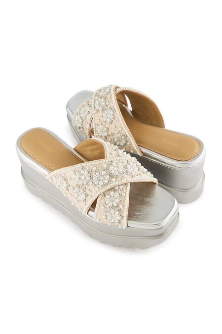 Buy_Anaar_Beige Beads, Pearls Embellished Luna Sandals 