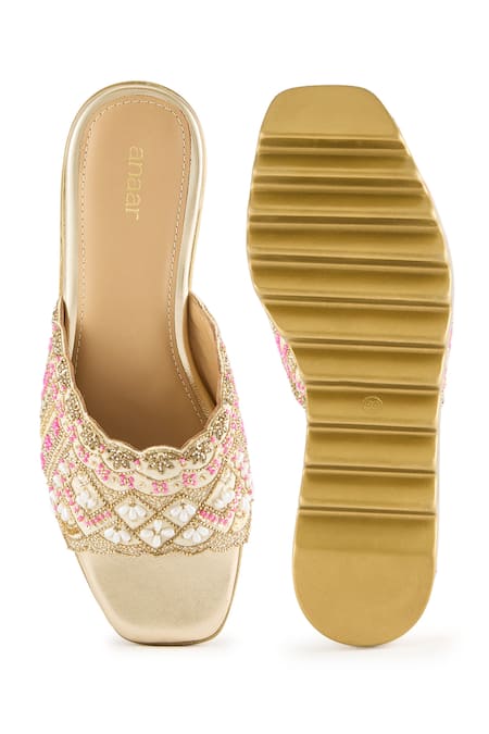 Anaar Vintage Wink Wedges 