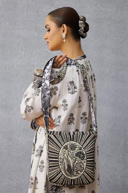 Buy_Torani_Black Embroidery Kalamkari Aashi Sling Bag _Online_at_Aza_Fashions
