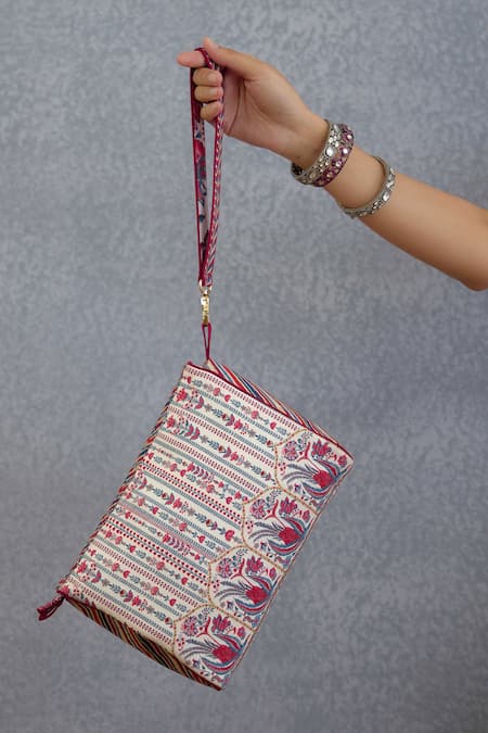 Torani Coromandel Purna Pouch 