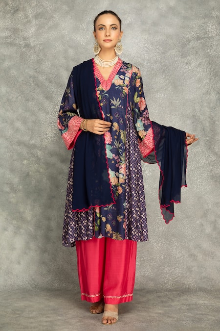 Tanu Malhotra Blue Cotton, Silk, Georgette Embroidery V-neck Side Panel Buti Kurta Set 