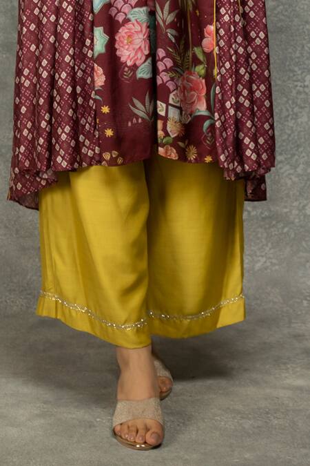 Tanu Malhotra Wine Cotton, Silk, Georgette V-neck Old Buti Kurta Set With Scalloping Dupatta Online at Aza Fashions Tanu Malhotra_Wine Cotton, Silk, Georgette V-neck Old Buti Kurta Set With Scalloping Dupatta _Online_at_Aza_Fashions