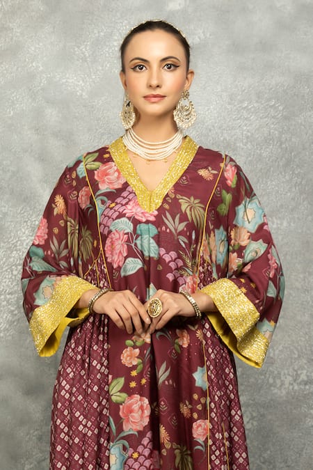 Shop Tanu Malhotra Wine Cotton, Silk, Georgette V-neck Old Buti Kurta Set With Scalloping Dupatta Online at Aza Fashions Shop_Tanu Malhotra_Wine Cotton, Silk, Georgette V-neck Old Buti Kurta Set With Scalloping Dupatta _Online_at_Aza_Fashions