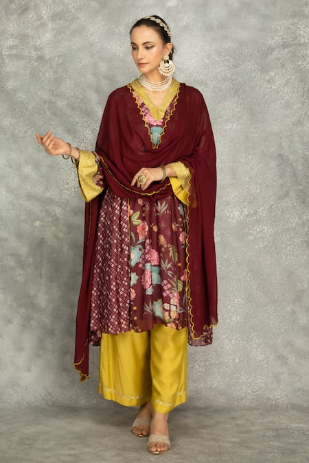 Tanu Malhotra Wine Cotton, Silk, Georgette V-neck Old Buti Kurta Set With Scalloping Dupatta 