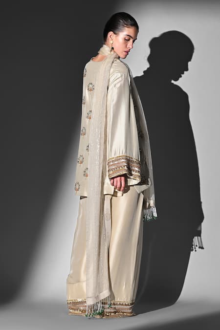 Shop Nikita Mhaisalkar Off White Silk Embroidery, Beads V-neck Handthread Kurta Set at Aza Fashions Shop_Nikita Mhaisalkar_Off White Silk Embroidery, Beads V-neck Handthread Kurta Set _at_Aza_Fashions