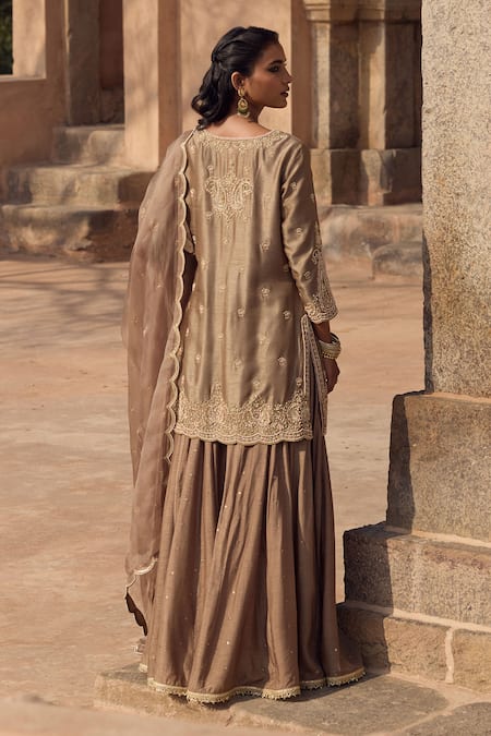 Kritika Dawar Gray , Organza Diamonds, Mouse Grey Paisley Kurta Sharara Set Online at Aza Fashions Kritika Dawar_Gray , Organza Diamonds, Mouse Grey Paisley Kurta Sharara Set _Online_at_Aza_Fashions