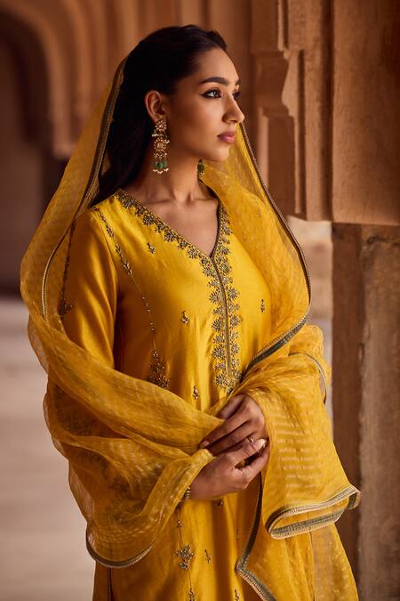 Buy_Kritika Dawar_Yellow , Chanderi, Organza Pearls Mustard Pakistani Style Kurta Set _Online_at_Aza_Fashions