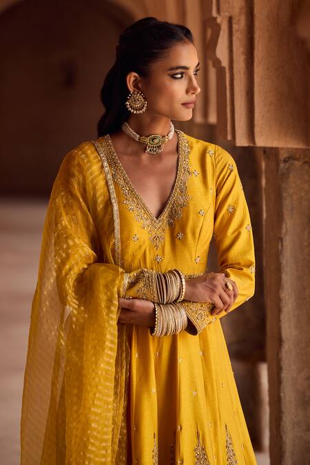Kritika Dawar Yellow Silk, Organza Embroidery V-neck Anarkali Set With Dupatta Online at Aza Fashions Kritika Dawar_Yellow Silk, Organza Embroidery V-neck Anarkali Set With Dupatta _Online_at_Aza_Fashions