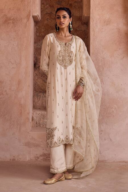 Buy_Kritika Dawar_Ivory , Organza Diamonds, Pearls, Sequins, Embroidery Dabka Kurta Set _Online_at_Aza_Fashions