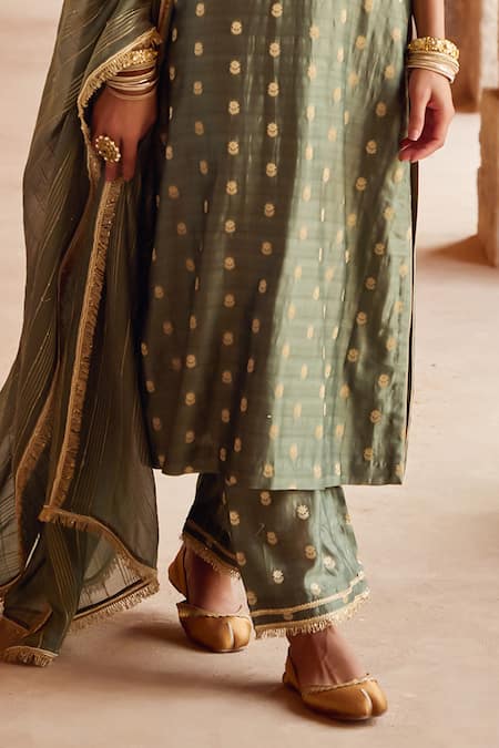 Kritika Dawar_Sapphire Silk, Chanderi, Cotton Embroidery Round Neck Sage Green Zari Kurta Set _Online_at_Aza_Fashions