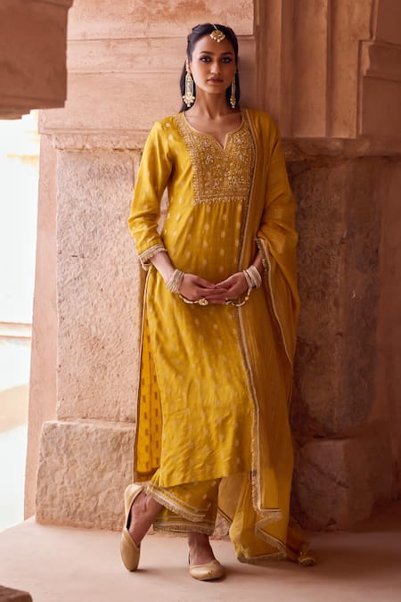 Kritika Dawar Yellow Chanderi, Silk Round Neck Dabka Embroidered Kurta Set 
